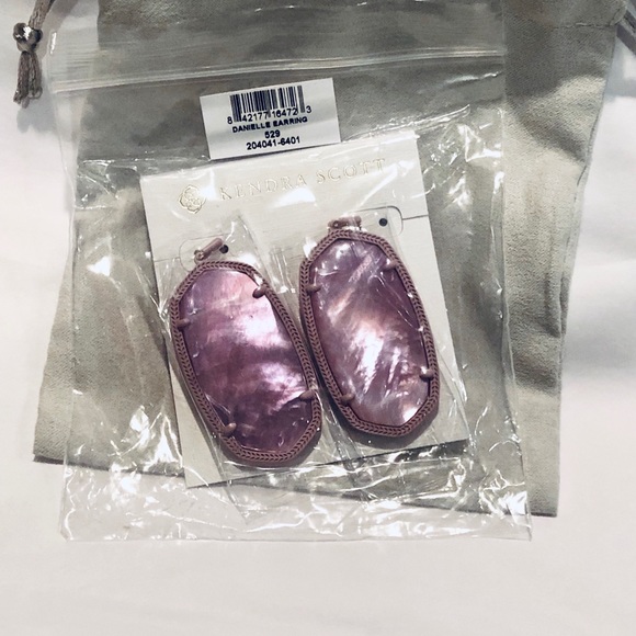 NWT Kendra Scott Matte Liliac Danielle Earrings - Picture 2 of 8